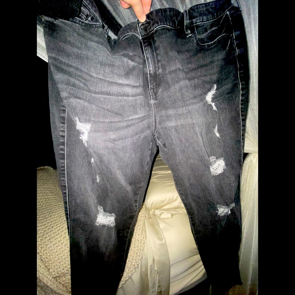 Boutique skinny distressed jeans